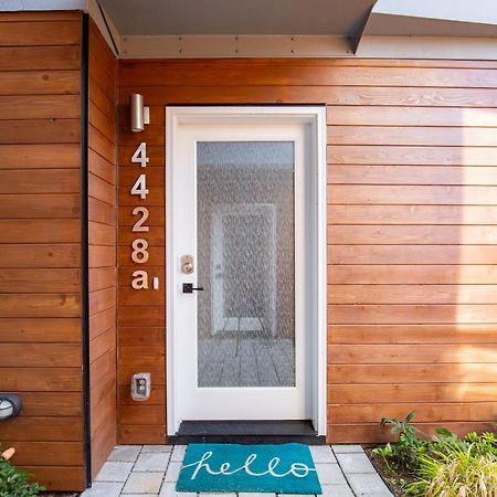 Rooftop Patio With Waterview, Private Garden & Grill 3Br 3Ba- Modern Cityscape Seattle Exterior photo