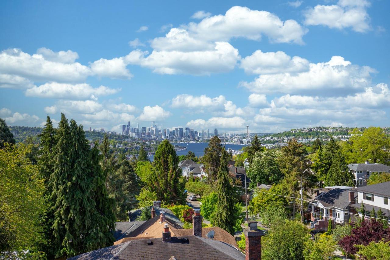 Rooftop Patio With Waterview, Private Garden & Grill 3Br 3Ba- Modern Cityscape Seattle Exterior photo